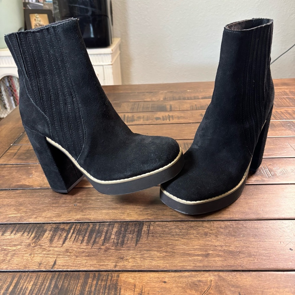 Steve Madden Joline Booties